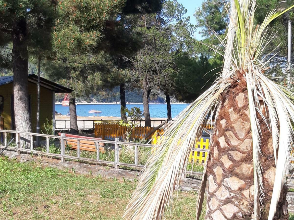 Captain'S Beauty & Wellness House Stratoni Esterno foto